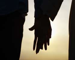 Visitors say that the two lovers can be spotted strolling the premises and holding hands. Now, one wouldn't mind a ghost encounter of the kind Visitors say that the two lovers can be spotted strolling the premises and holding hands. Now, one wouldn't mind a ghost encounter of the kind.